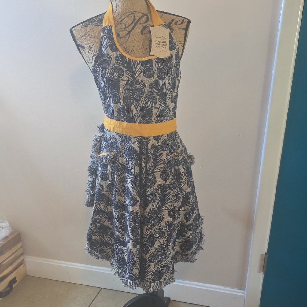 Sur La Table Vintage Inspired Apron with Blue and Yellow Design
